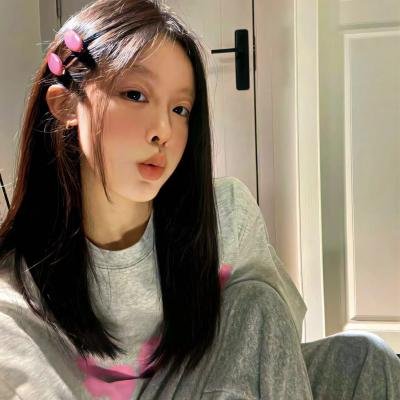 穿成太子外祖母，我带全家立人设